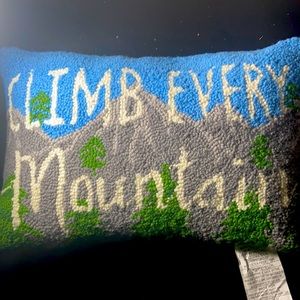 Peking Handicraft Climb every mountain latch hook pillow